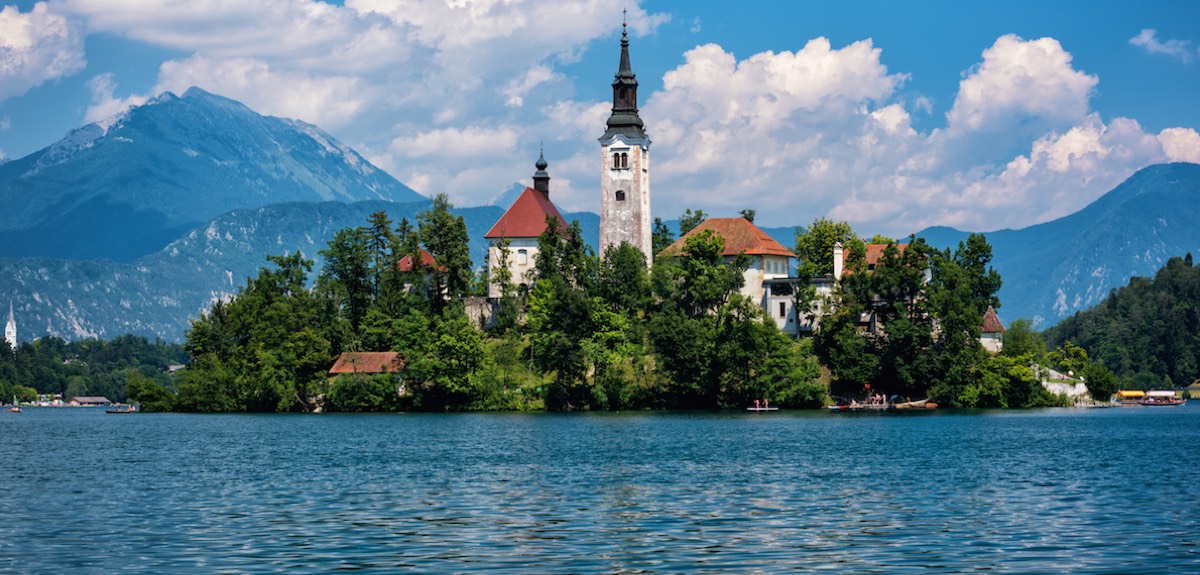 picturesque mountain village in slovenia for teachers interested in teaching in slovenia through teach away